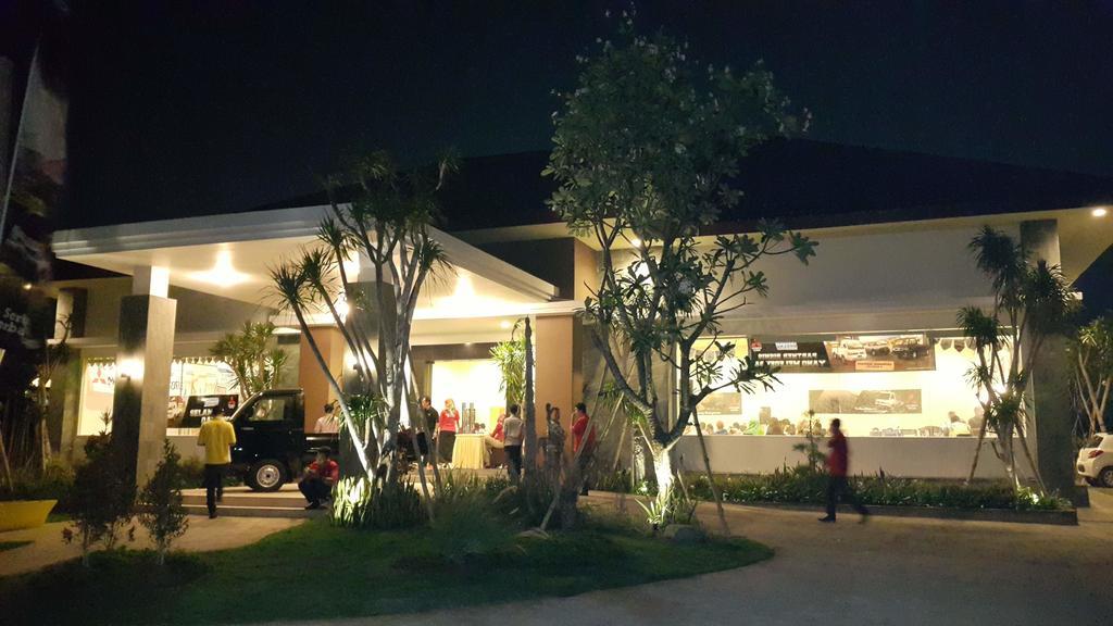 Kampoeng Nelayan Hotel Palu Extérieur photo