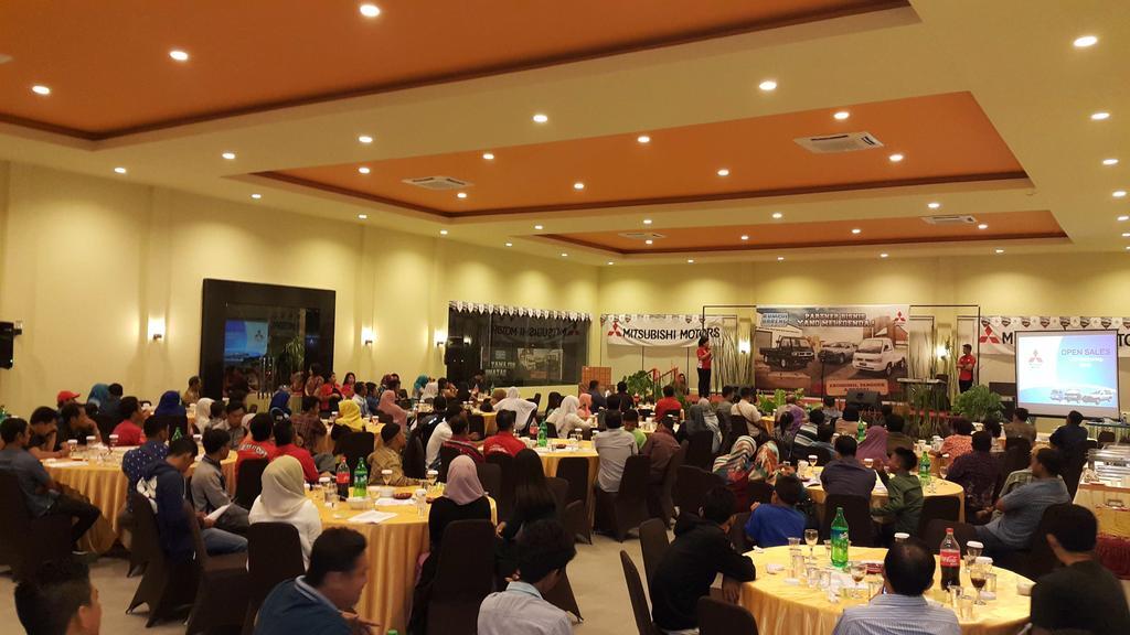 Kampoeng Nelayan Hotel Palu Extérieur photo